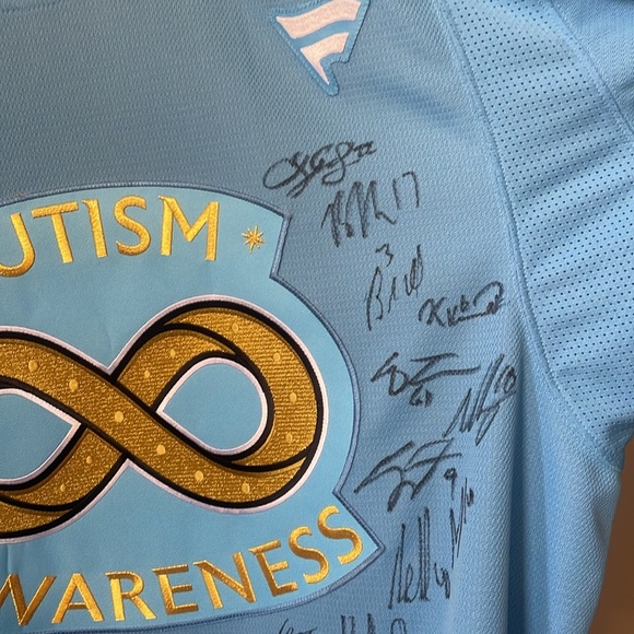 Fanatics Authentic Entire Team Signed Pro Vegas Golden Knights Autism NHL Jersey - Picture 3 of 11